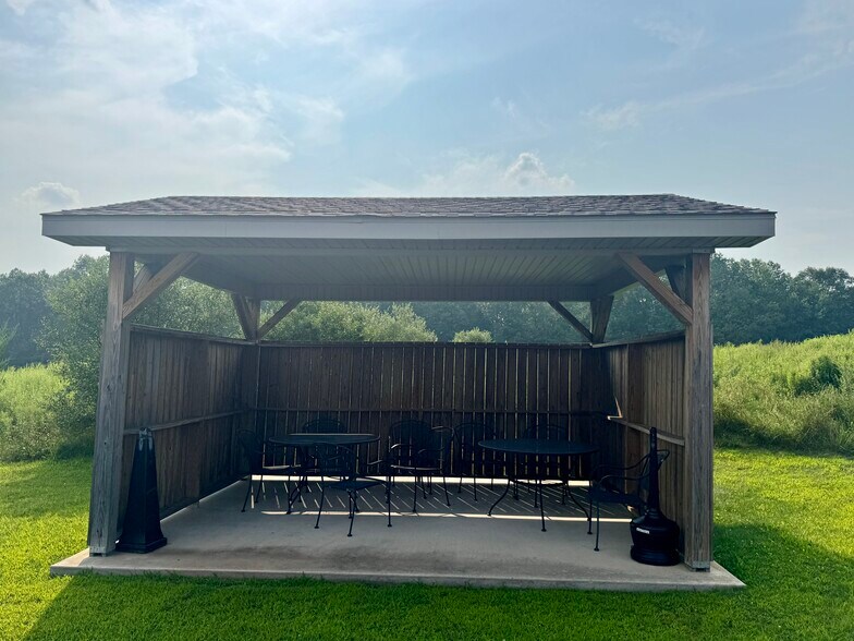 More Photos Of 10 Fox Run Rd, Drums Medical For Lease