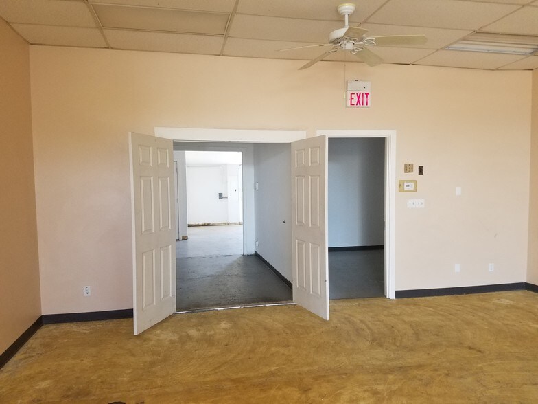 More Photos Of 12805 W Beardsley Rd, Sun City West General Retail For Lease