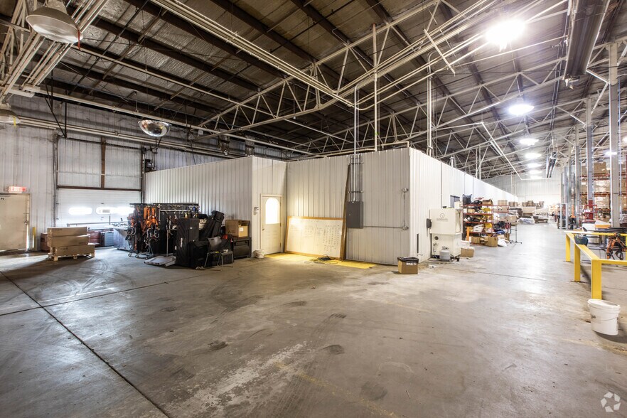 More Photos Of 210 13th St, Malta Manufacturing For Lease