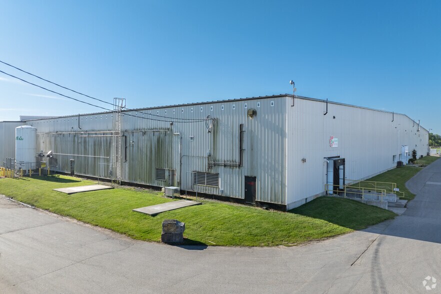 More Photos Of 516 John St N, Aylmer Manufacturing For Lease