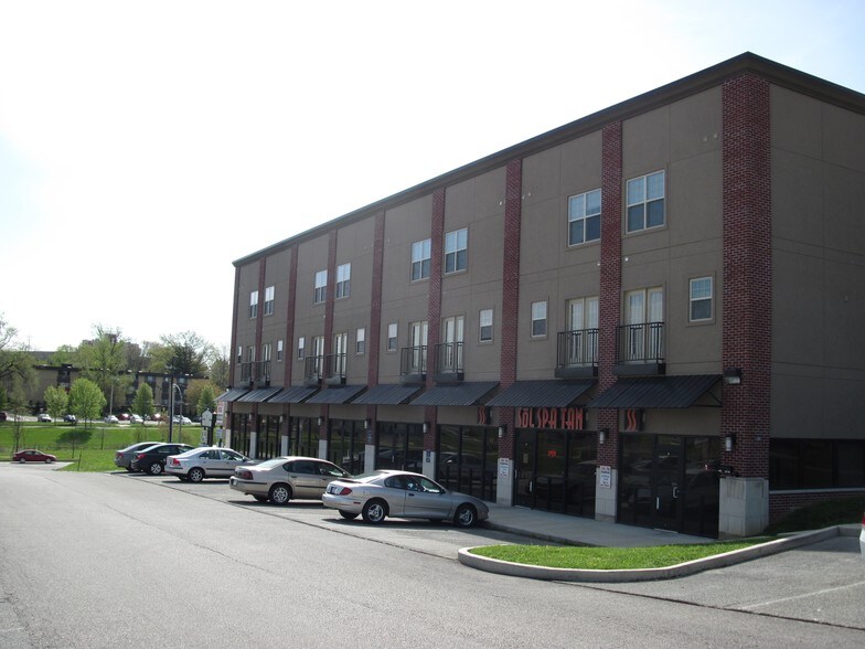 More Photos Of Suite 3, Bloomington Apartments For Lease