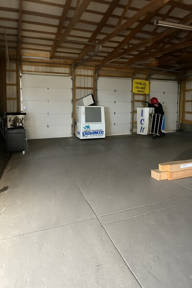 More Photos Of 2404 U St, Bedford Industrial For Sale