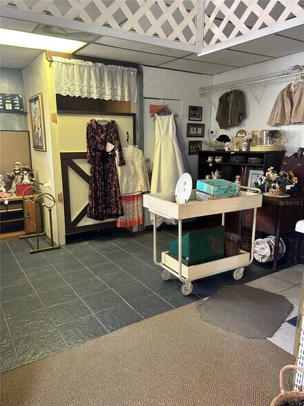 More Photos Of 3903 Main St, Middleburg Restaurant For Sale