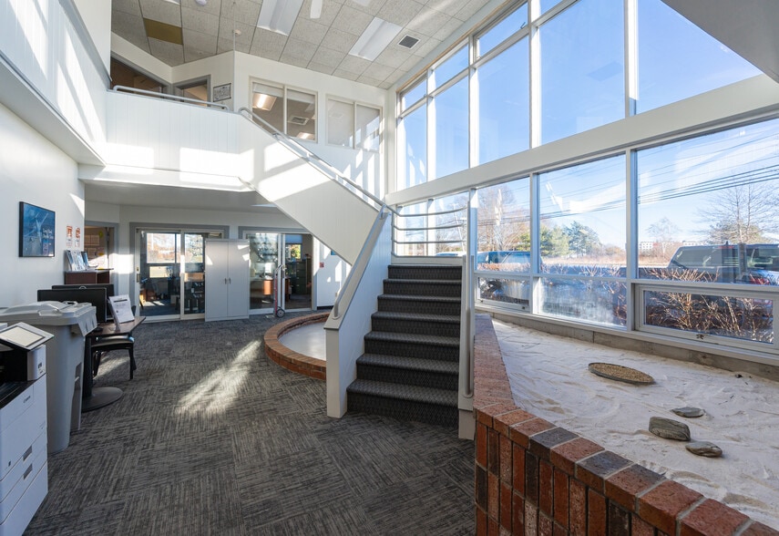 More Photos Of 116 Parker St, Newburyport Manufacturing For Sale