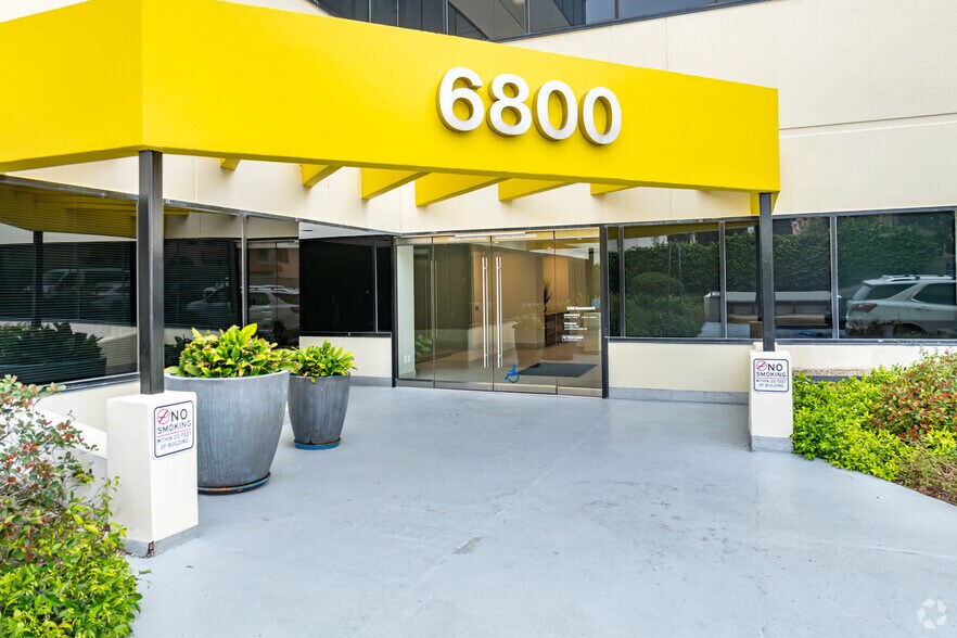 More Photos Of 6800 Owensmouth Ave, Woodland Hills Office For Lease