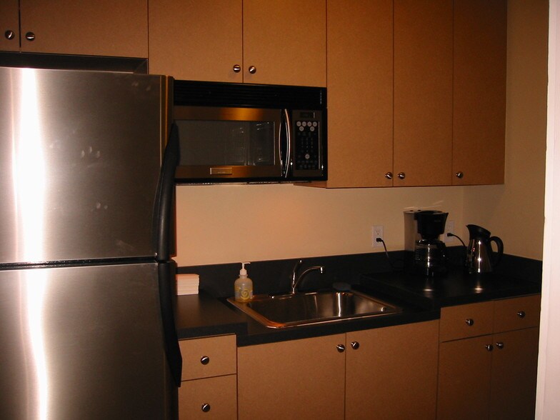 More Photos Of 675 Seminole Ave NE, Atlanta Office For Sale