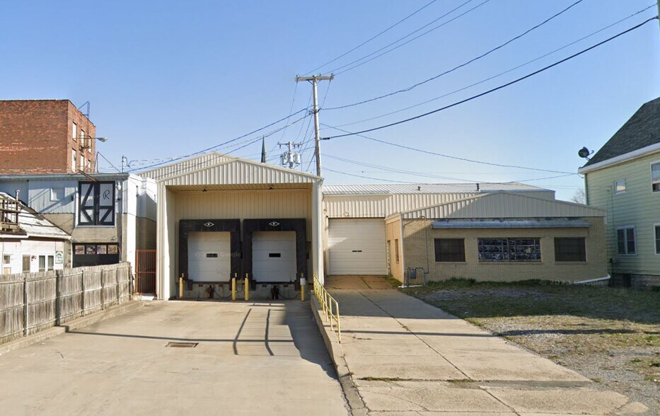 Primary Photo Of 290 Auburn ave, Buffalo Distribution For Sale