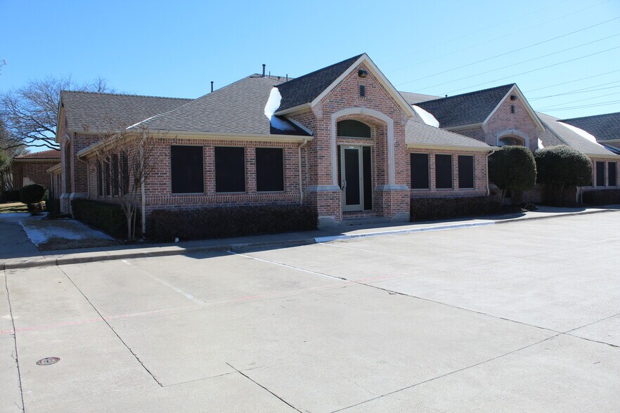 More Photos Of 5208 Village Creek Dr, Plano Office For Lease