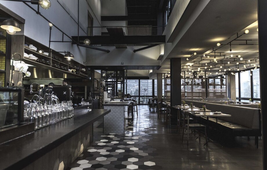 More Photos Of 222 S Hope St, Los Angeles General Retail For Lease