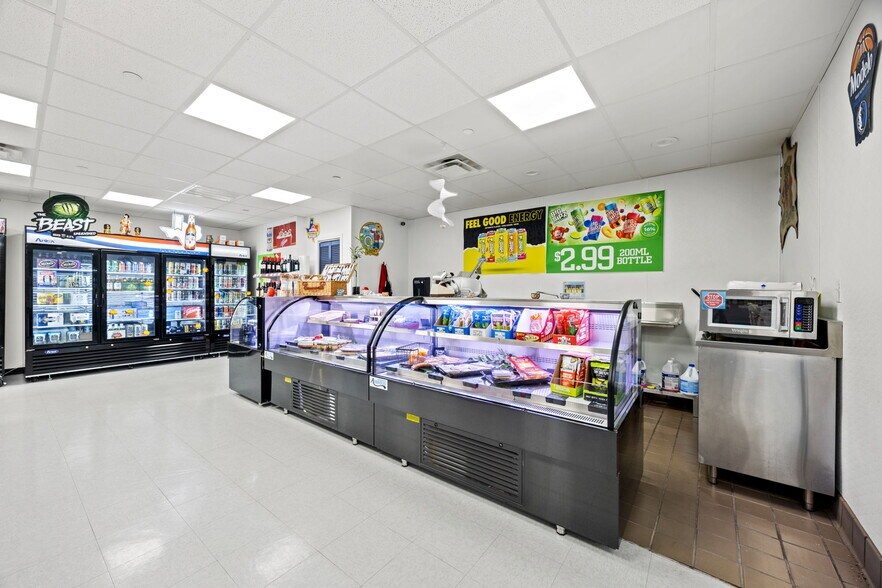 More Photos Of 470 Mediterranean Dr, McKinney Storefront For Lease