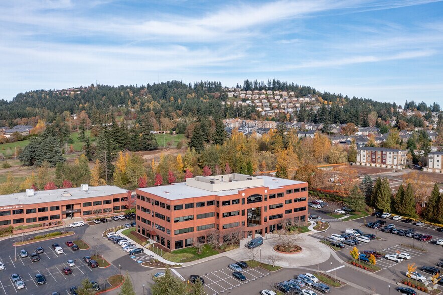 More Photos Of 10151 SE Sunnyside Rd, Clackamas Medical For Lease