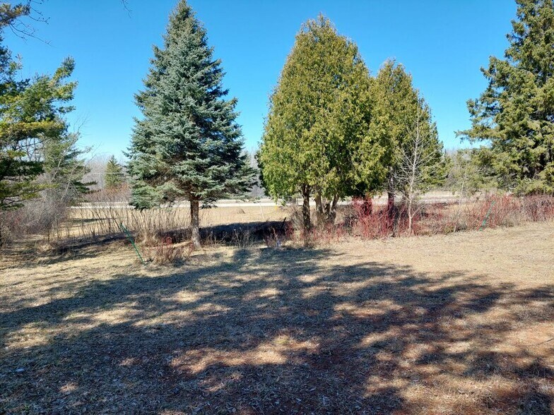 More Photos Of 7679 State Highway 57, Sturgeon Bay General Retail For Sale