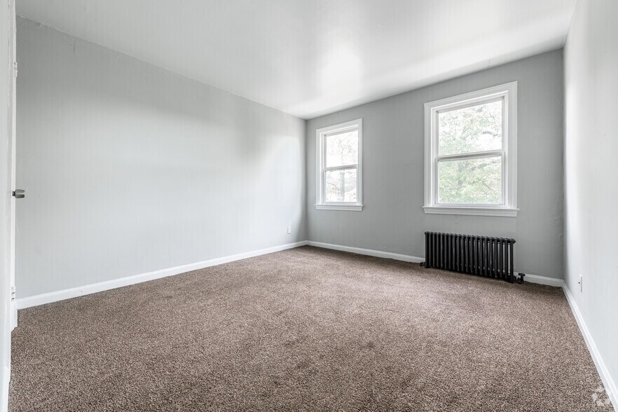 More Photos Of 1832-1864 Forest Hills Blvd, Cleveland Apartments For Sale