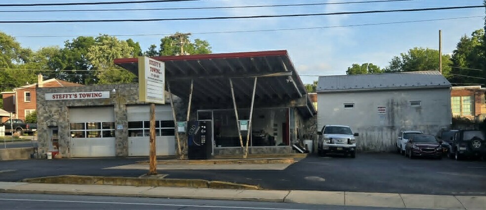 More Photos Of 502 S State St, Ephrata Auto Repair For Sale