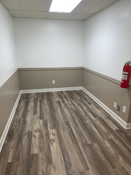 More Photos Of 30 W Liberty St, York Office For Lease