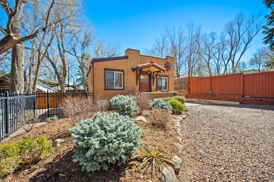 More Photos Of 1929 Woodburn St, Colorado Springs Multifamily For Sale