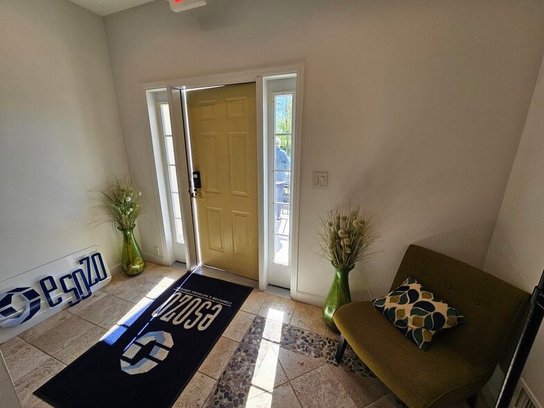 More Photos Of 4 Walter Foran Blvd, Flemington Office For Lease