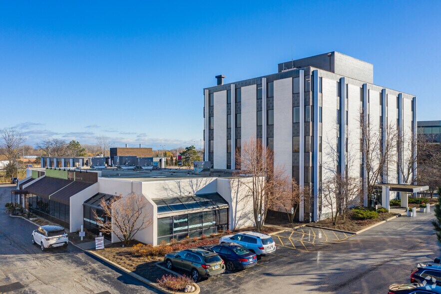 More Photos Of 601 Skokie Blvd, Northbrook Office For Lease