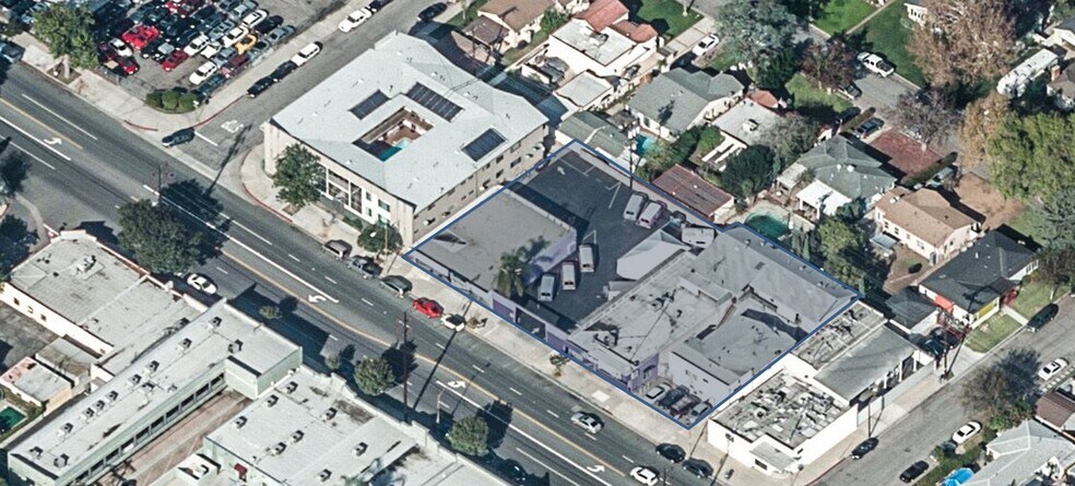 Primary Photo Of 1607-1619 1/2 Victory Blvd, Glendale Storefront Retail Residential For Sale