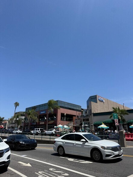 More Photos Of 1025 Prospect St, La Jolla General Retail For Lease