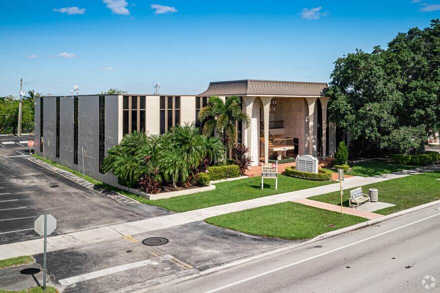 Primary Photo Of 4699 N State Road 7, Tamarac Office For Lease