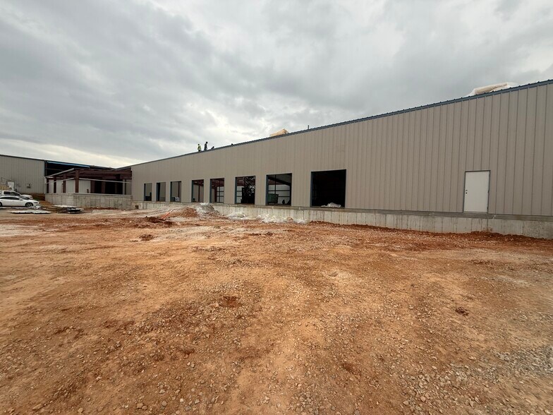 Primary Photo Of 610 W Nursery Rd, Rogers Industrial For Lease