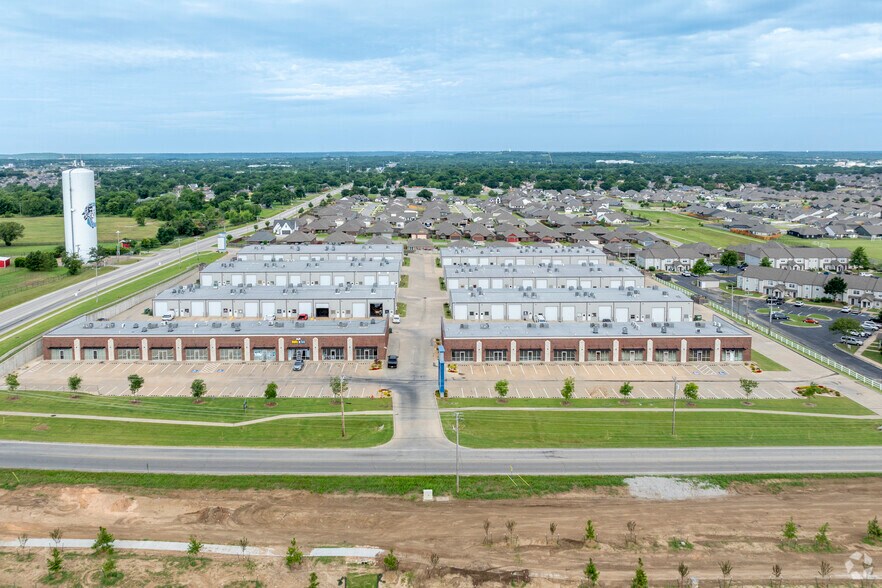 More Photos Of 14060 S Peoria Ave, Glenpool Unknown For Lease