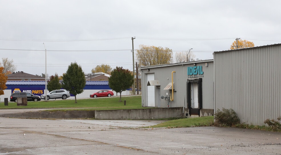 More Photos Of 855 Edward st, Prescott Industrial For Sale