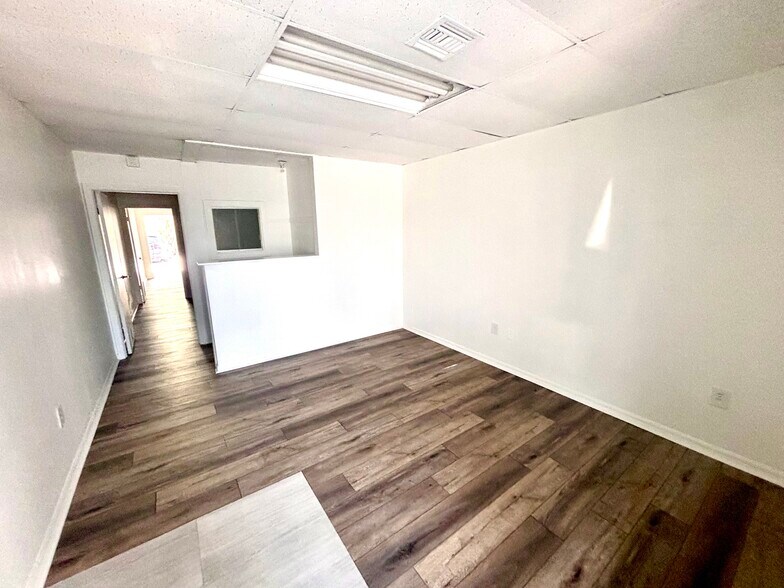 More Photos Of 2201 S French Ave, Sanford Storefront Retail Office For Lease