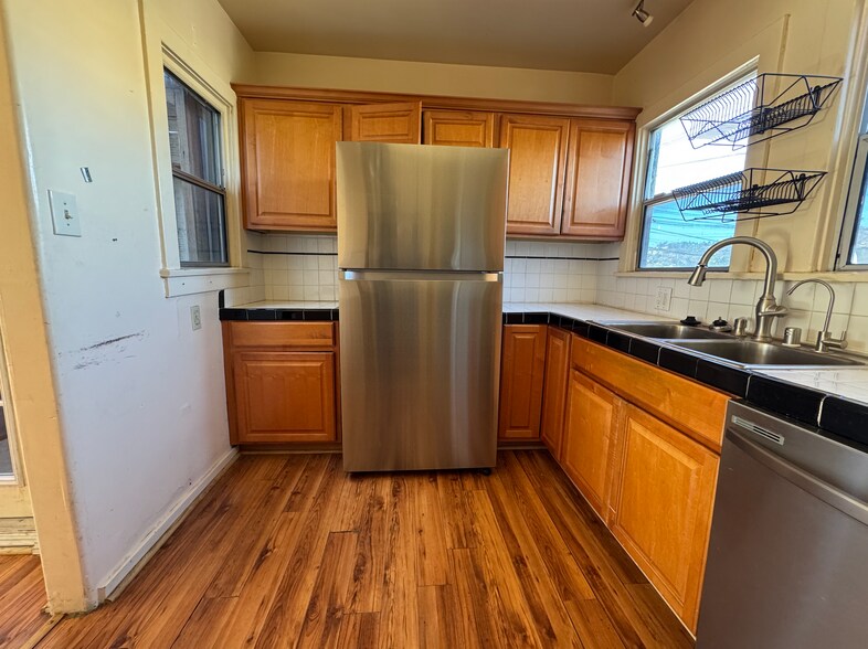 More Photos Of 3227 Glendale Blvd, Los Angeles Storefront Retail Residential For Lease