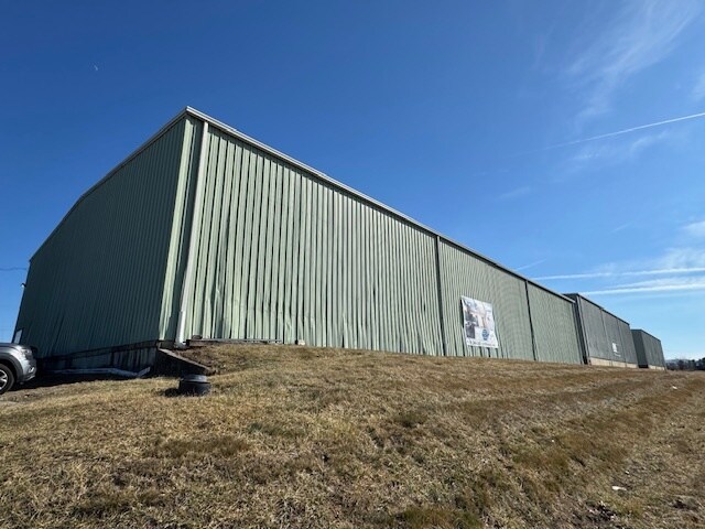 More Photos Of 272 Mule Academy Rd, Fishersville Flex For Sale