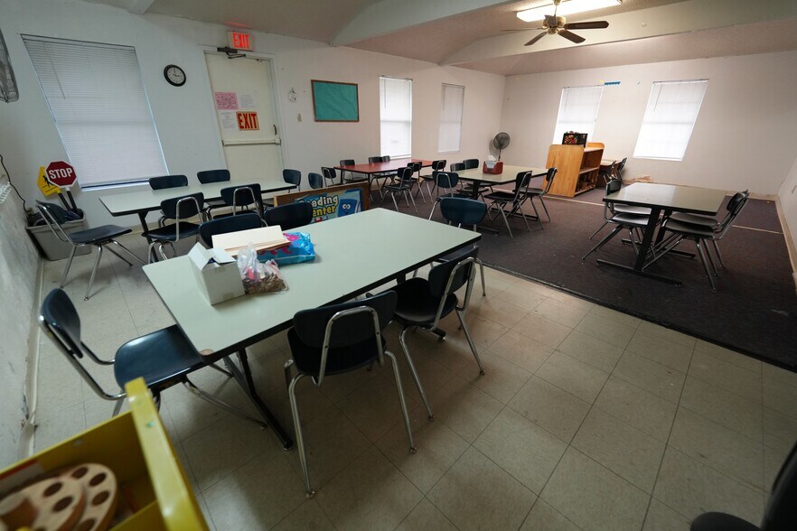 More Photos Of 1125 Roberts Cut Off Rd, River Oaks Daycare Center For Sale