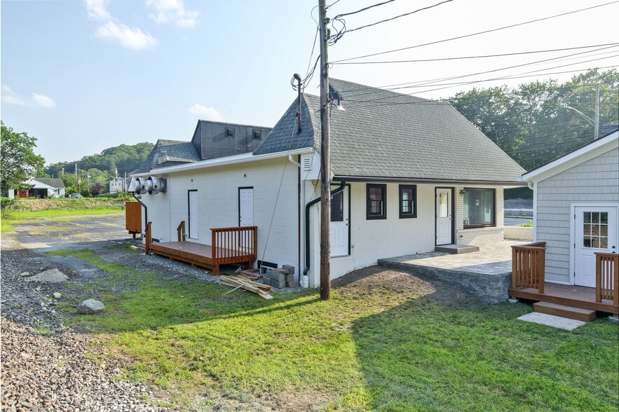 More Photos Of 192 Ny-17, Tuxedo Park General Retail For Sale