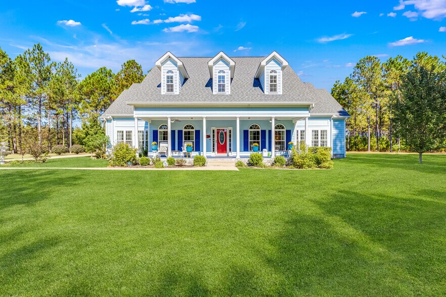 More Photos Of 110 Bethel Village Rd, Eastman Hotel For Sale