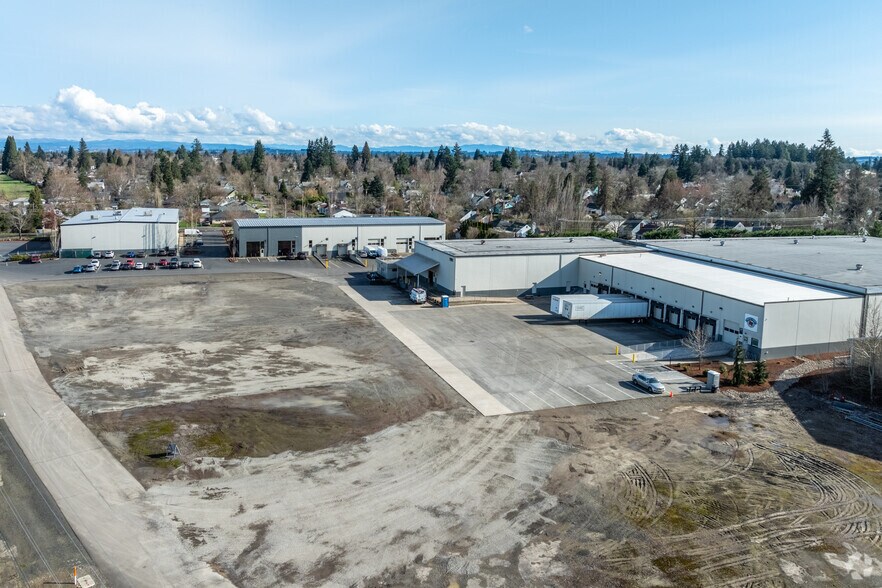 More Photos Of 1985-1995 16th St NE, Salem Unknown For Lease