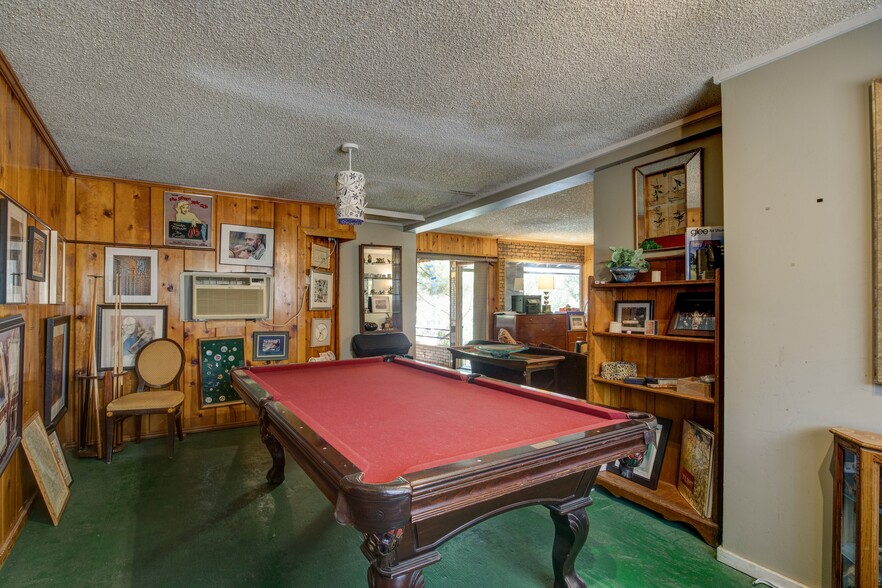 More Photos Of 13383 Sierra Way, Kernville Hotel For Sale