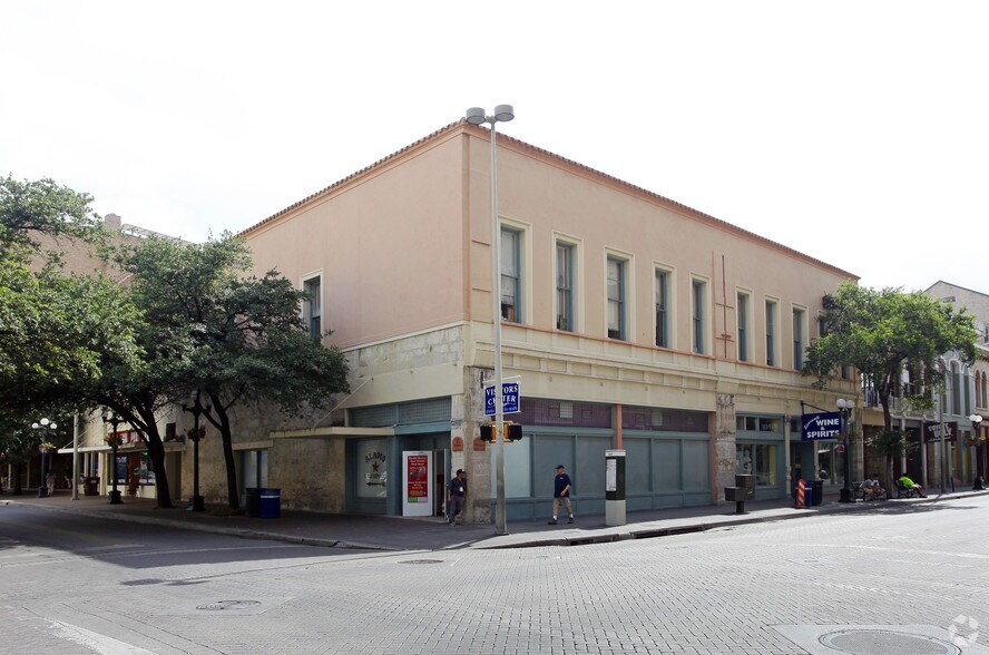 Primary Photo Of 403-405 E Commerce St, San Antonio Storefront Retail Office For Lease