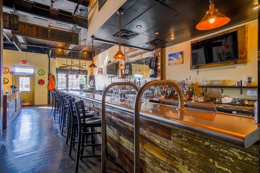 More Photos Of 135 E 2nd St, Dayton Restaurant For Sale