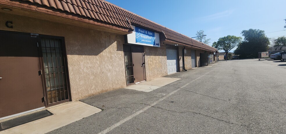Primary Photo Of 8450 Tamarind Ave, Fontana Freestanding For Sale
