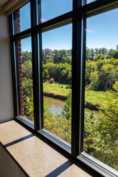 More Photos Of 2 Copeland Ave, La Crosse Office For Sale