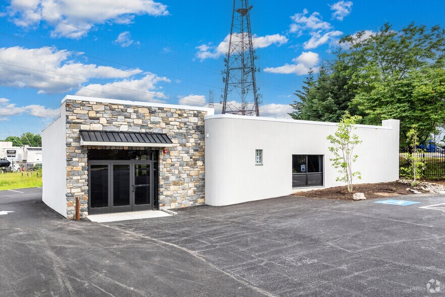 Primary Photo Of 1123 Ivy Hill Rd, Philadelphia Warehouse For Lease