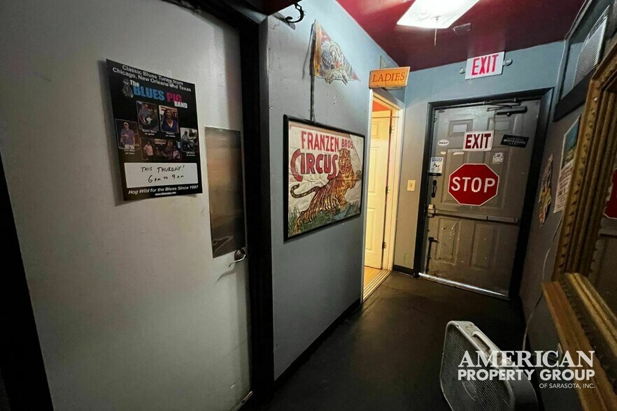 More Photos Of 987 S Packinghouse Rd, Sarasota Restaurant For Sale