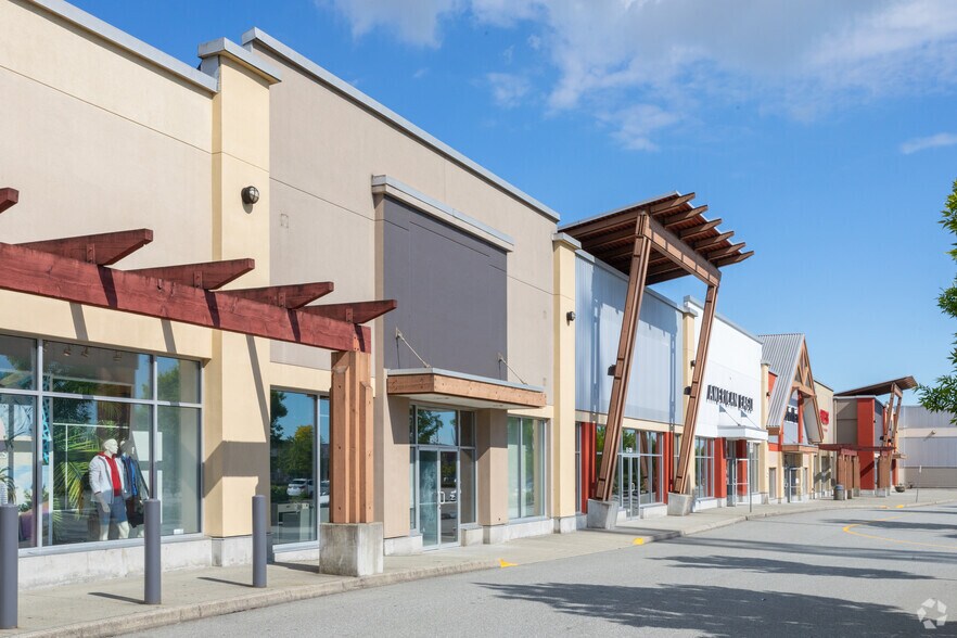 More Photos Of 805 Boyd St, New Westminster Freestanding For Lease