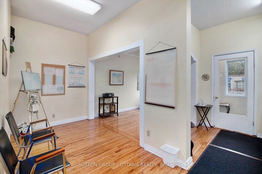 More Photos Of 397 Montreal Rd, Ottawa Office Residential For Sale