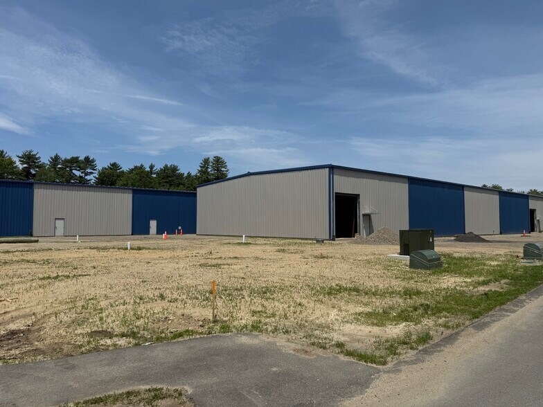 More Photos Of 370 Wareham St, Middleborough Warehouse For Lease