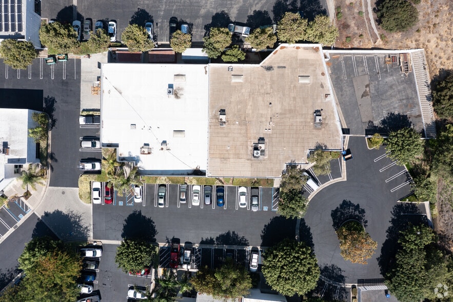 More Photos Of 23671-23675 Via Del Rio, Yorba Linda Light Manufacturing For Lease