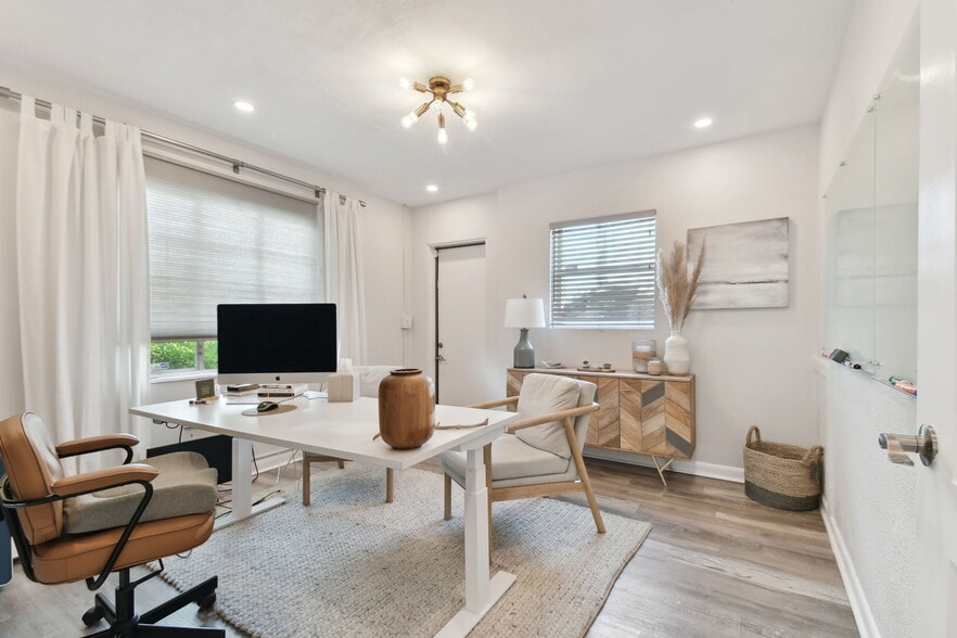 More Photos Of 3019 W Azeele St, Tampa Loft Creative Space For Sale