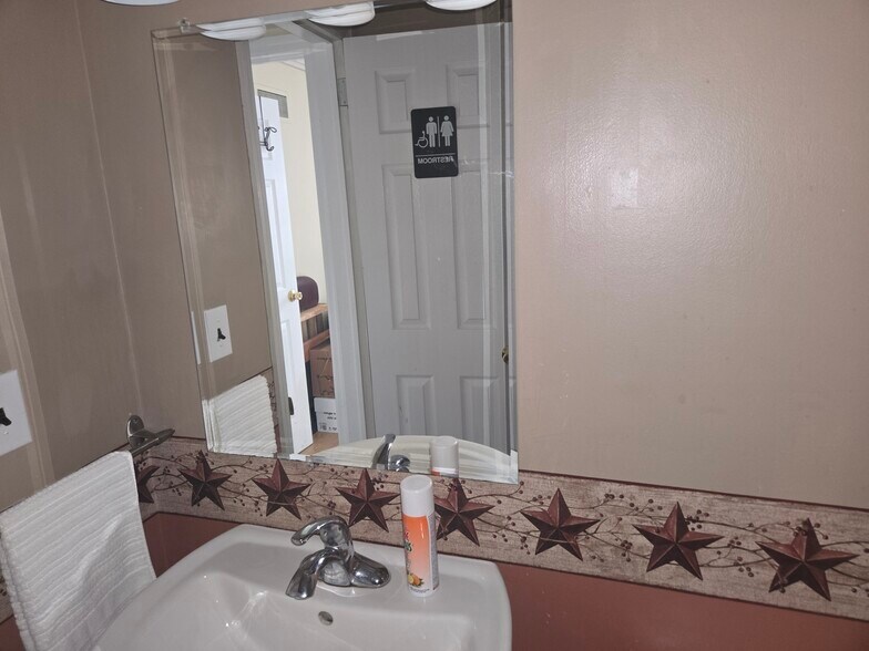 More Photos Of 200-204 N Harrison St, Princeton Medical For Sale