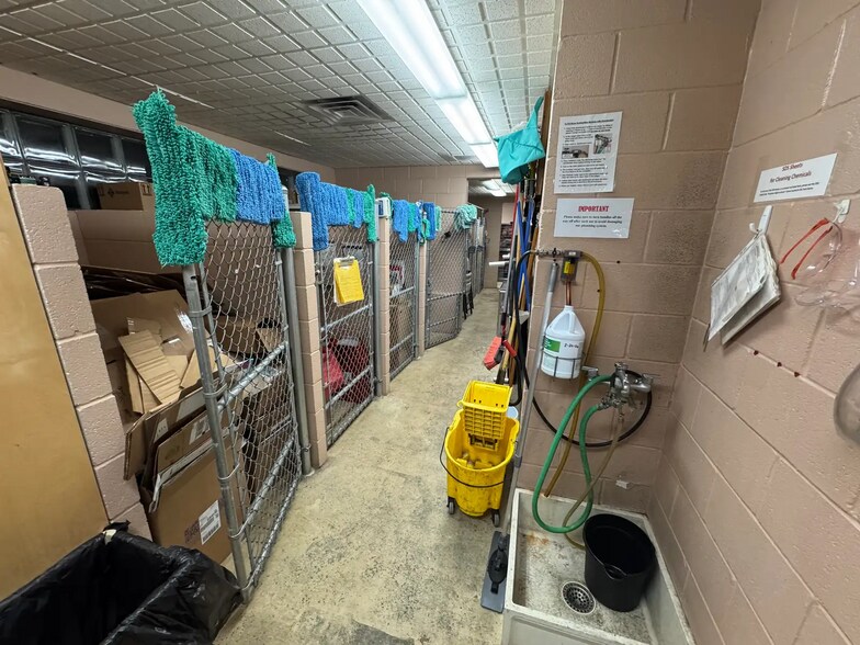 More Photos Of 6273 W River Rd NE, Belmont Veterinarian Kennel For Sale