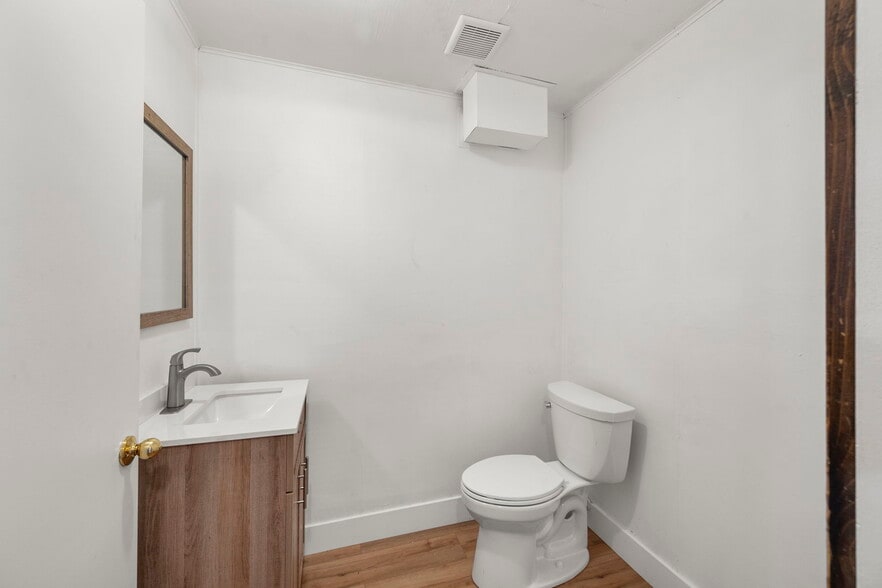 More Photos Of 961 Hwy 4, Arnold Flex For Sale